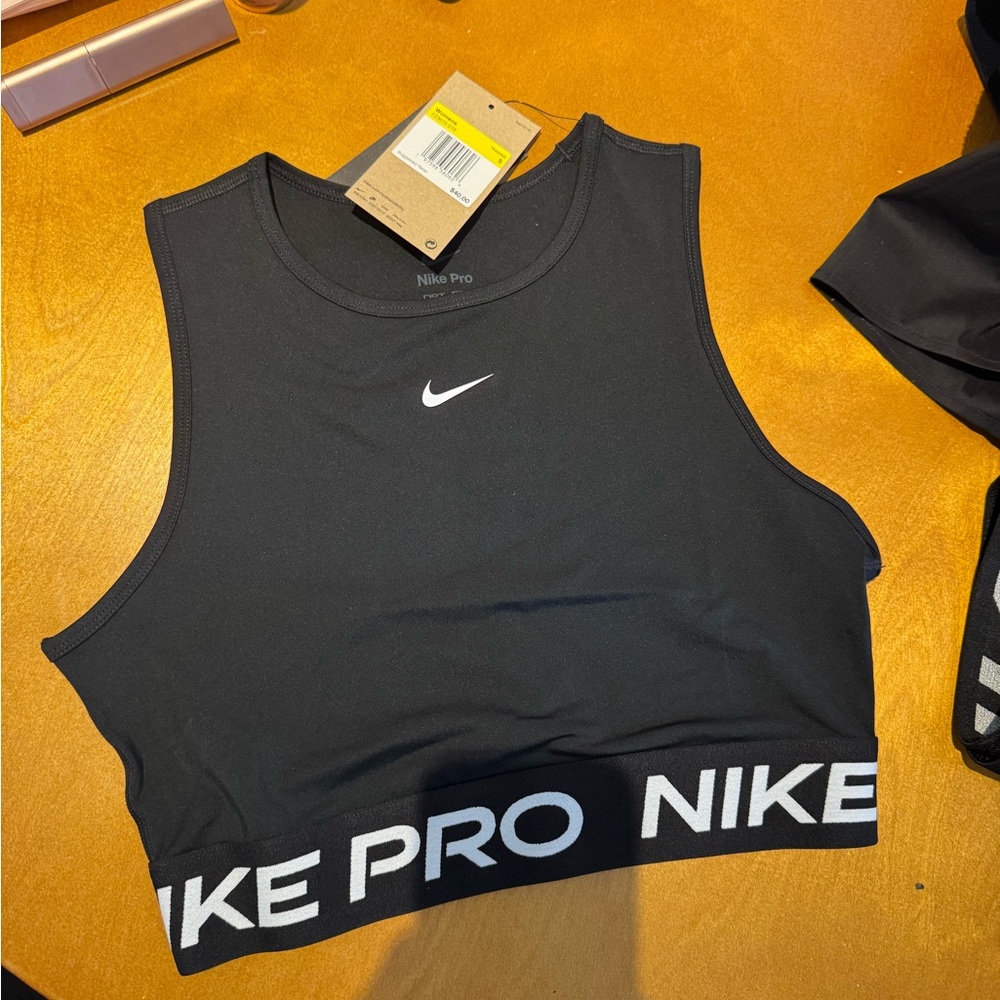 Nike Pro Women's Dri-FIT Cropped Tank Top